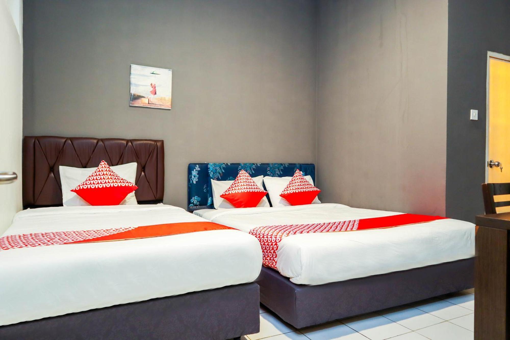 Oyo 1111 Pasar Baru Inn Джакарта Екстер'єр фото