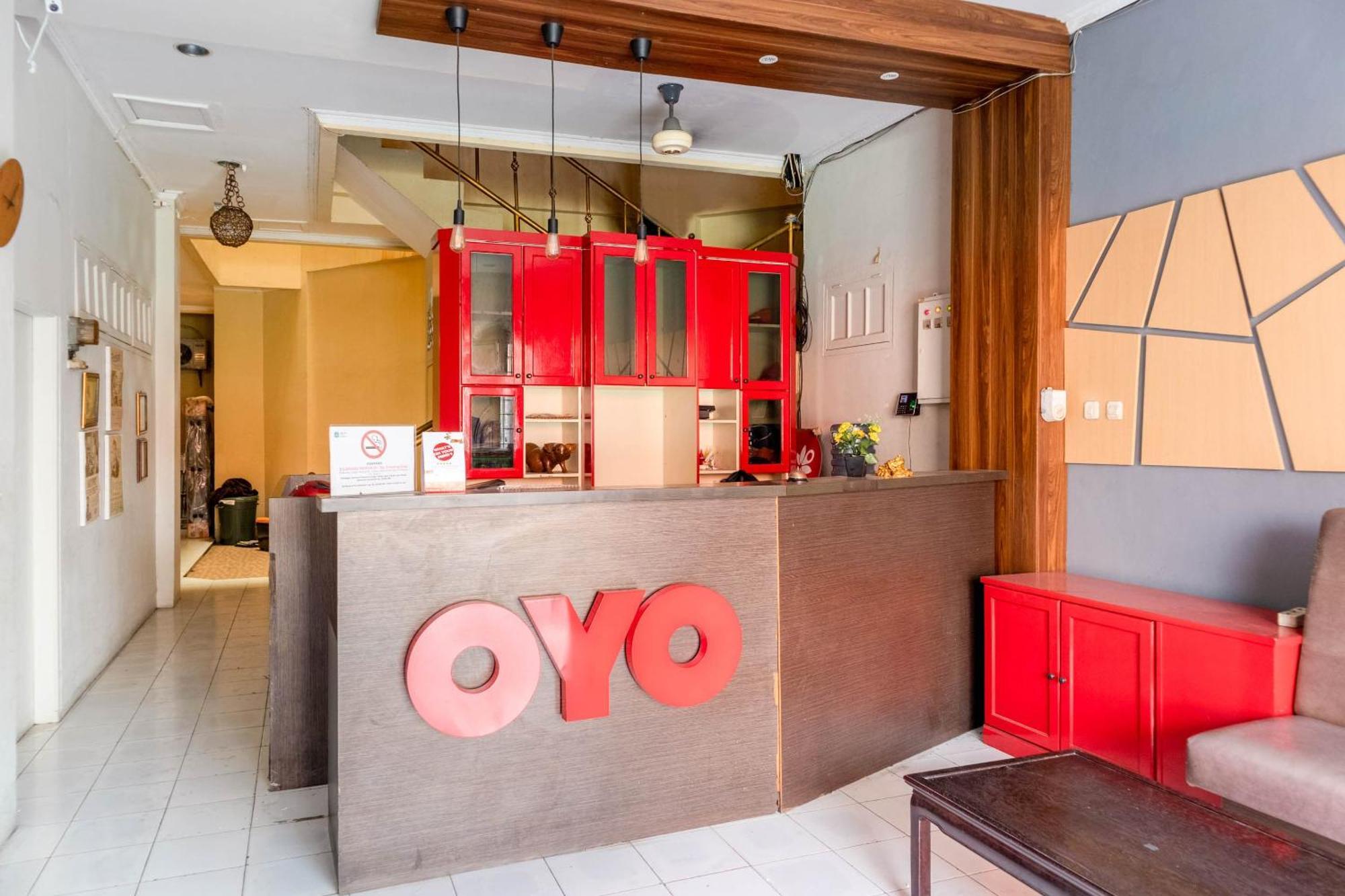 Oyo 1111 Pasar Baru Inn Джакарта Екстер'єр фото