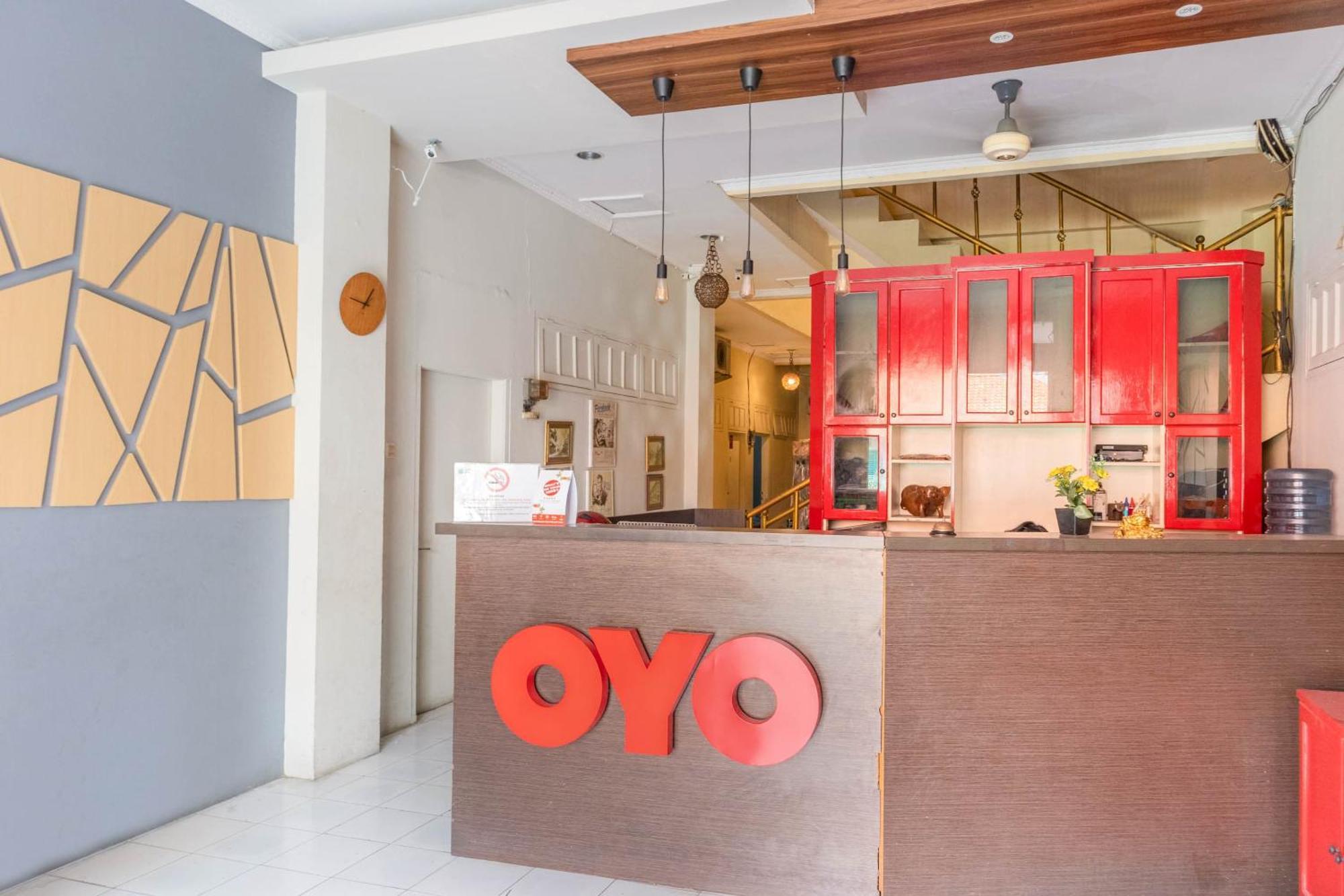 Oyo 1111 Pasar Baru Inn Джакарта Екстер'єр фото