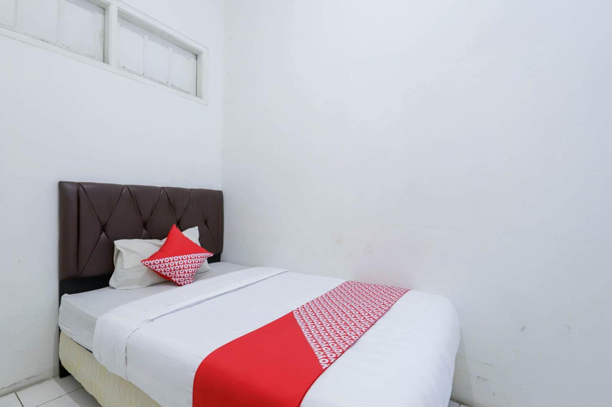 Oyo 1111 Pasar Baru Inn Джакарта Екстер'єр фото