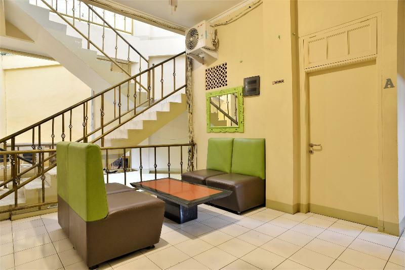 Oyo 1111 Pasar Baru Inn Джакарта Екстер'єр фото