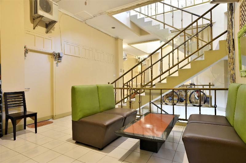 Oyo 1111 Pasar Baru Inn Джакарта Екстер'єр фото