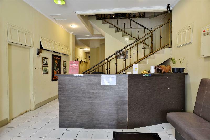Oyo 1111 Pasar Baru Inn Джакарта Екстер'єр фото