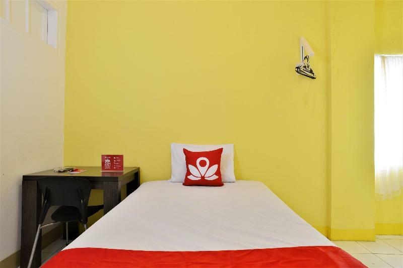 Oyo 1111 Pasar Baru Inn Джакарта Екстер'єр фото
